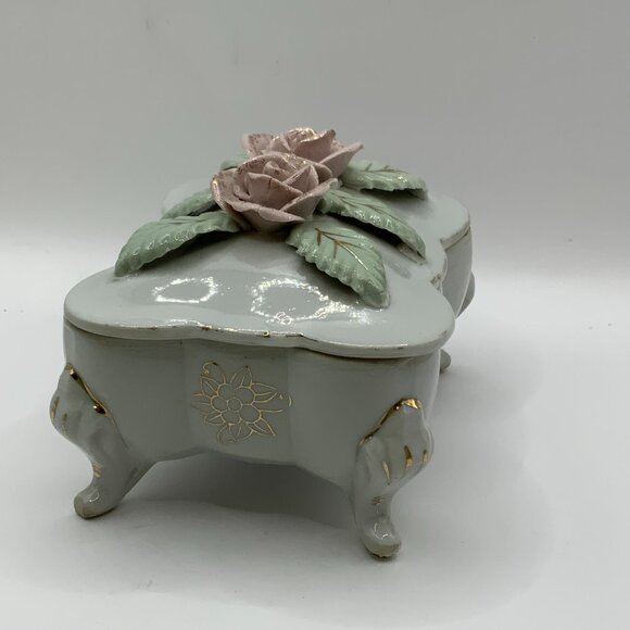 Bond Ware L&M Vintage Porcelain Roses 4 Legged Covered Trinket Box - Picture 3 of 9